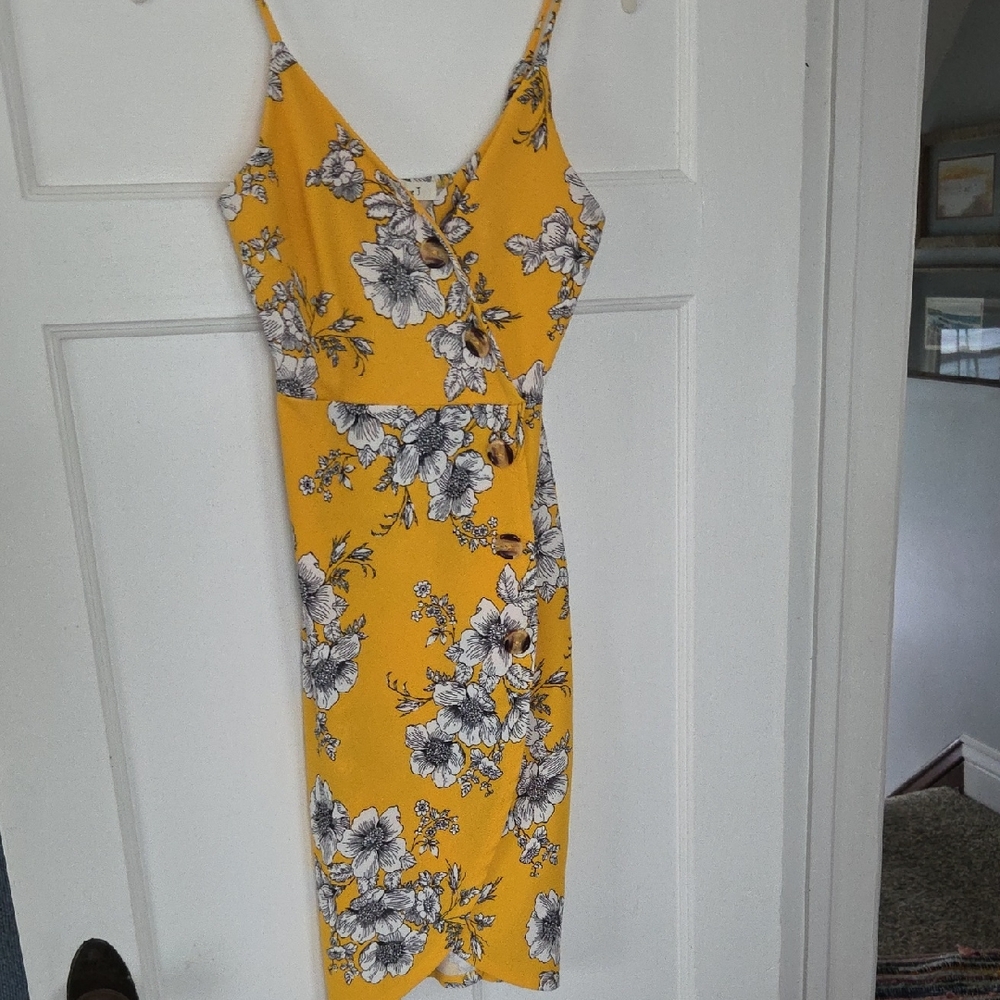 Love J Spaghetti-strap Yellow Floral Sundress